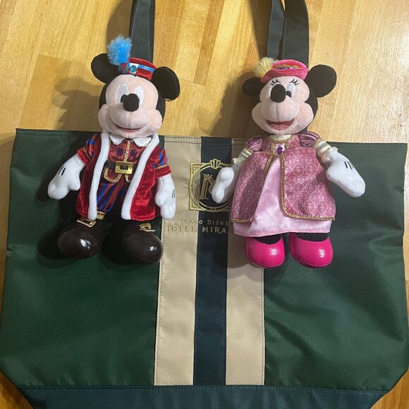 Hotel Miracosta (For Guests Only Exclusive) Tote with Mickey and Minnie Badges! - Picture 1 of 6